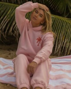 Soft Power: The Aesthetic Allure of PinkPalmPuff