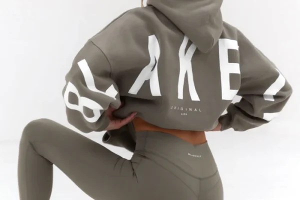 Minimalist Vibes, Maximum Impact: The Blakely Hoodie Formula