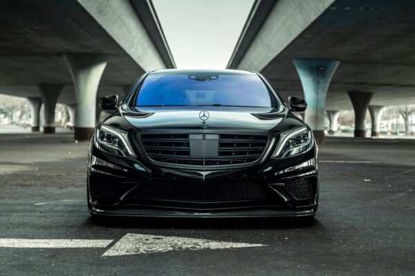 Luxury Black Town Car Service for Comfortable Rides