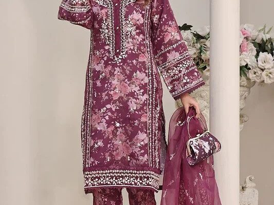 Amna Khadija